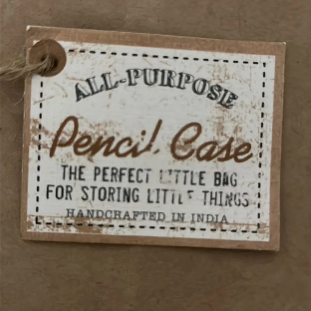 🔴All purpose case with zip and gold lettering NWT